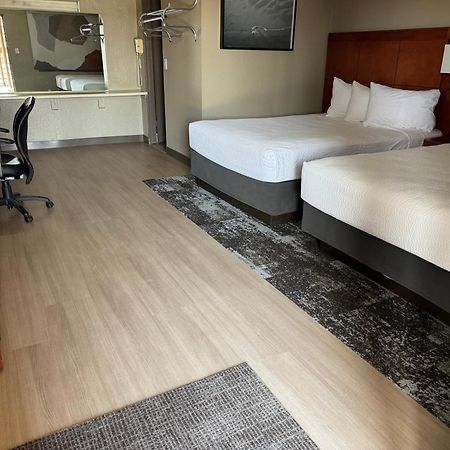 Travelodge By Wyndham Parker Eksteriør billede