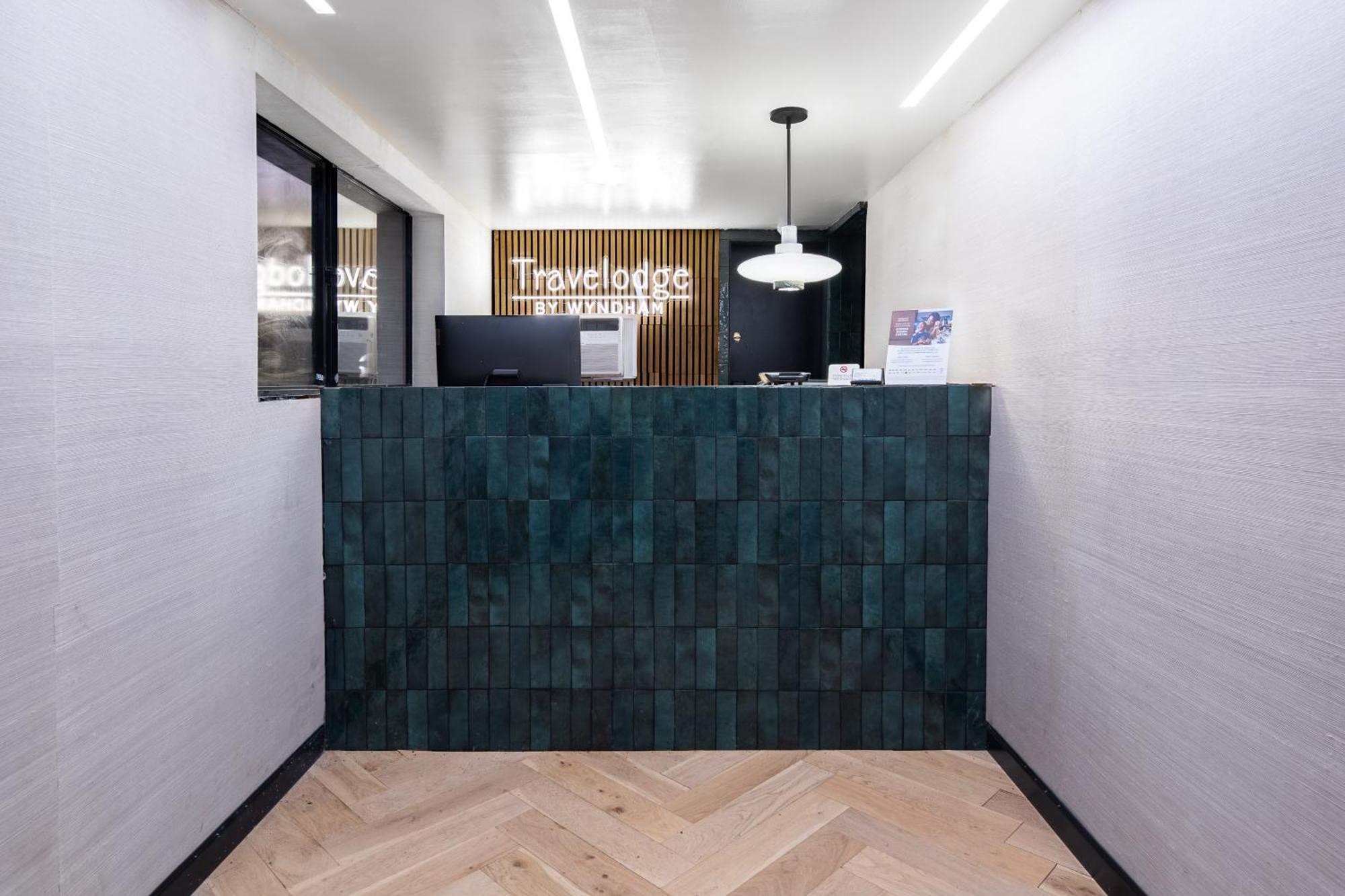 Travelodge By Wyndham Parker Eksteriør billede